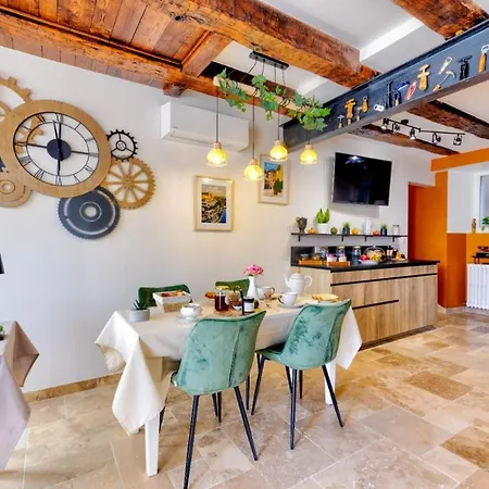 La Demeure Du Choeur - Art Deco Panzió 3*